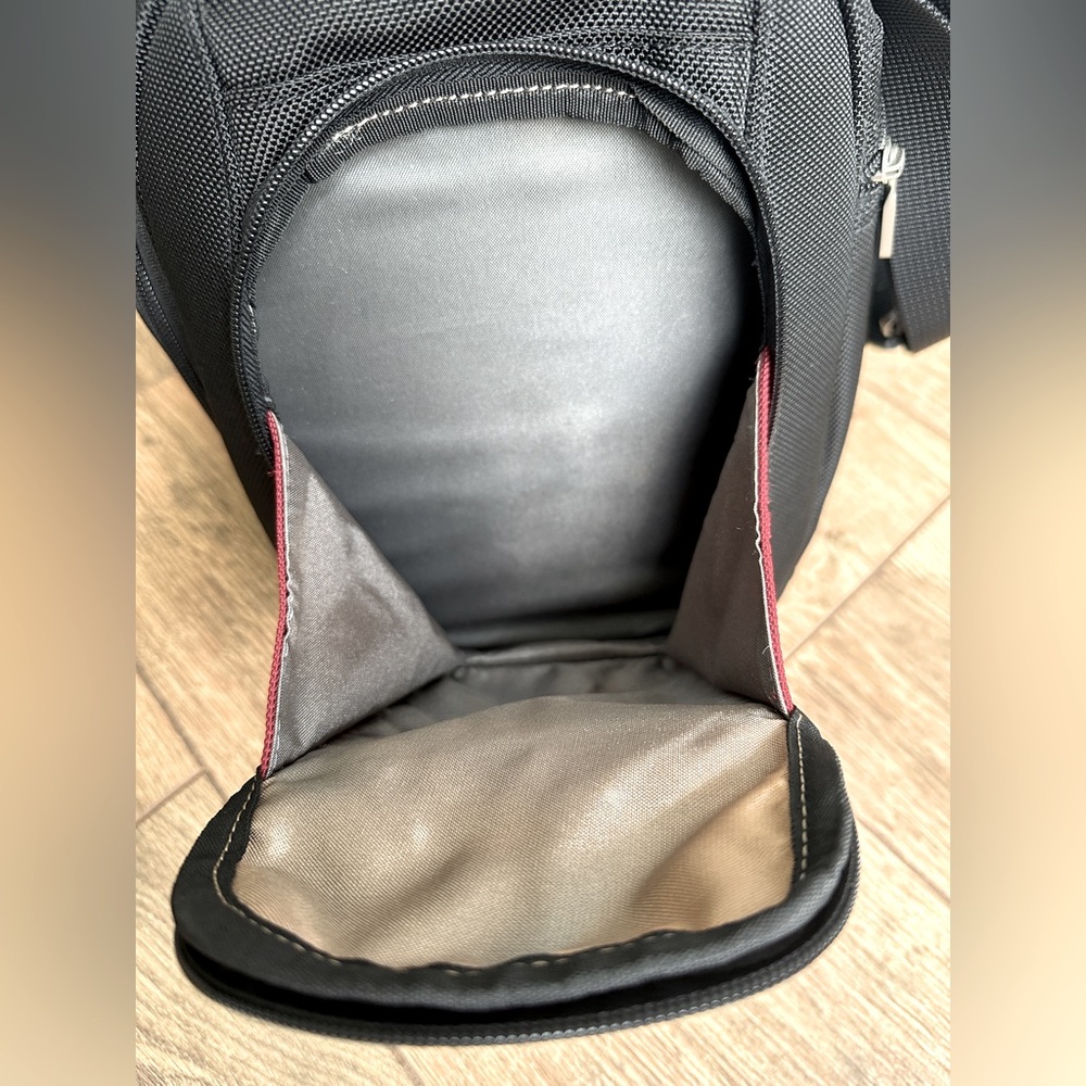 Victorinox Swiss Army Black Travel Duffle Bag - Unisex, Weekender Bag - Picture 7 of 16